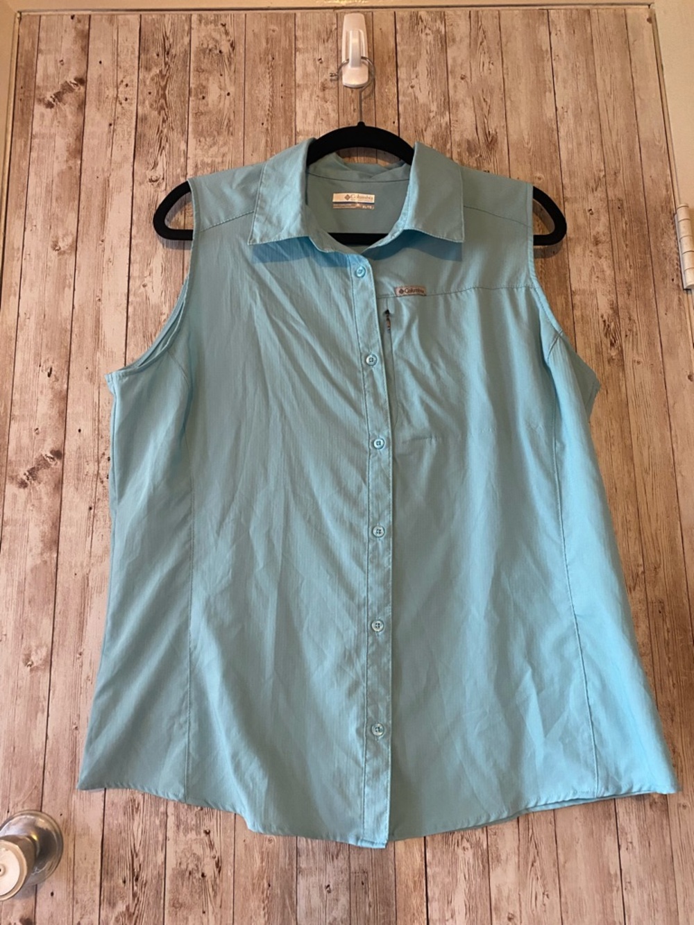 Columbia Sleeveless Button Front Shirt size xl women's outdoor fishing blue